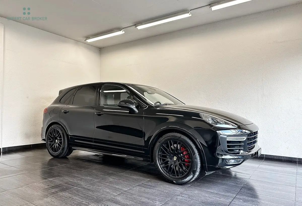 porsche cayenne gts