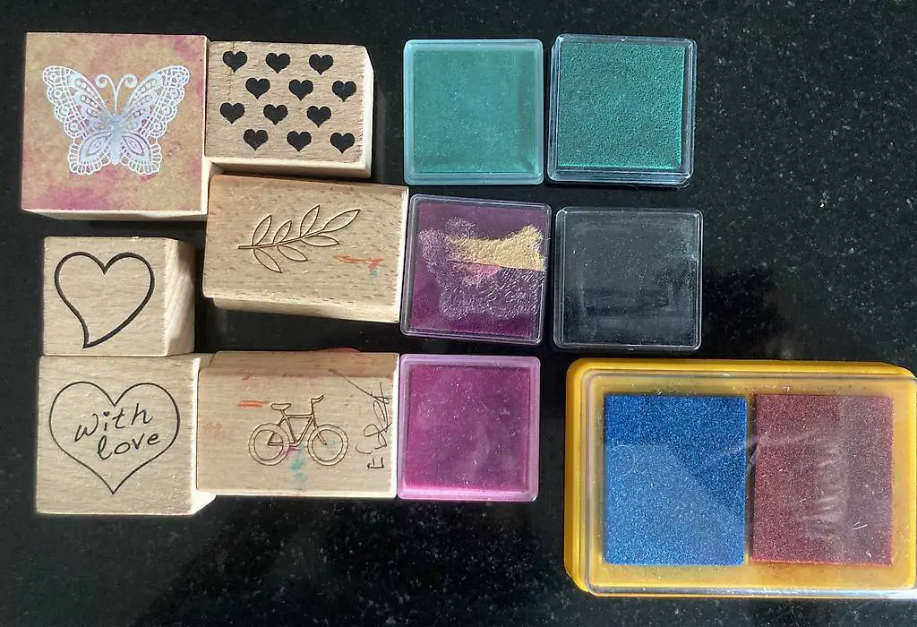 6 Holzstempel & 7 Stempelkissen