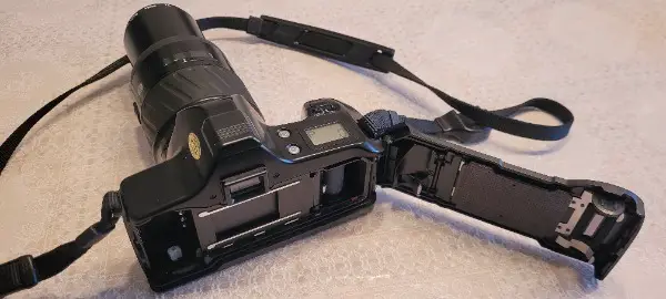 Minolta Dynax 3000-i Mit 2 Batterien (Keine Digitalkamera )