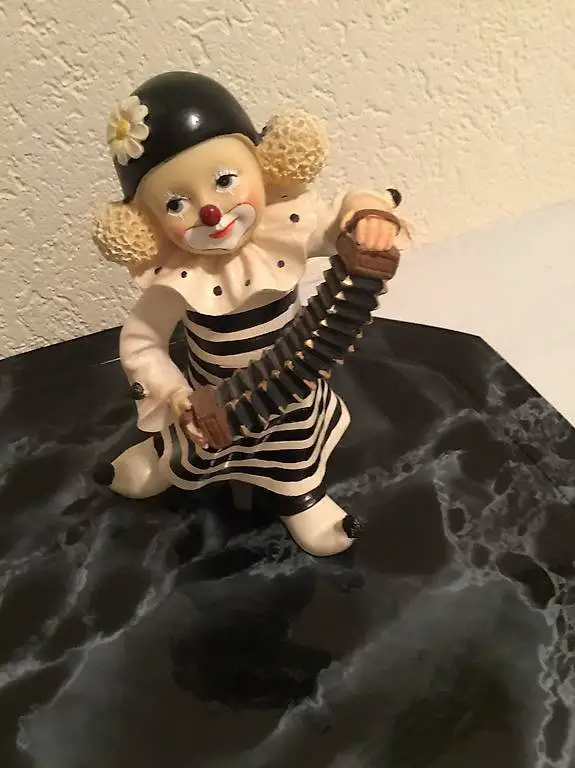 Neuwertiger, schöner Clown