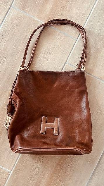 Lederhandtasche braun mit goldigen Ösen