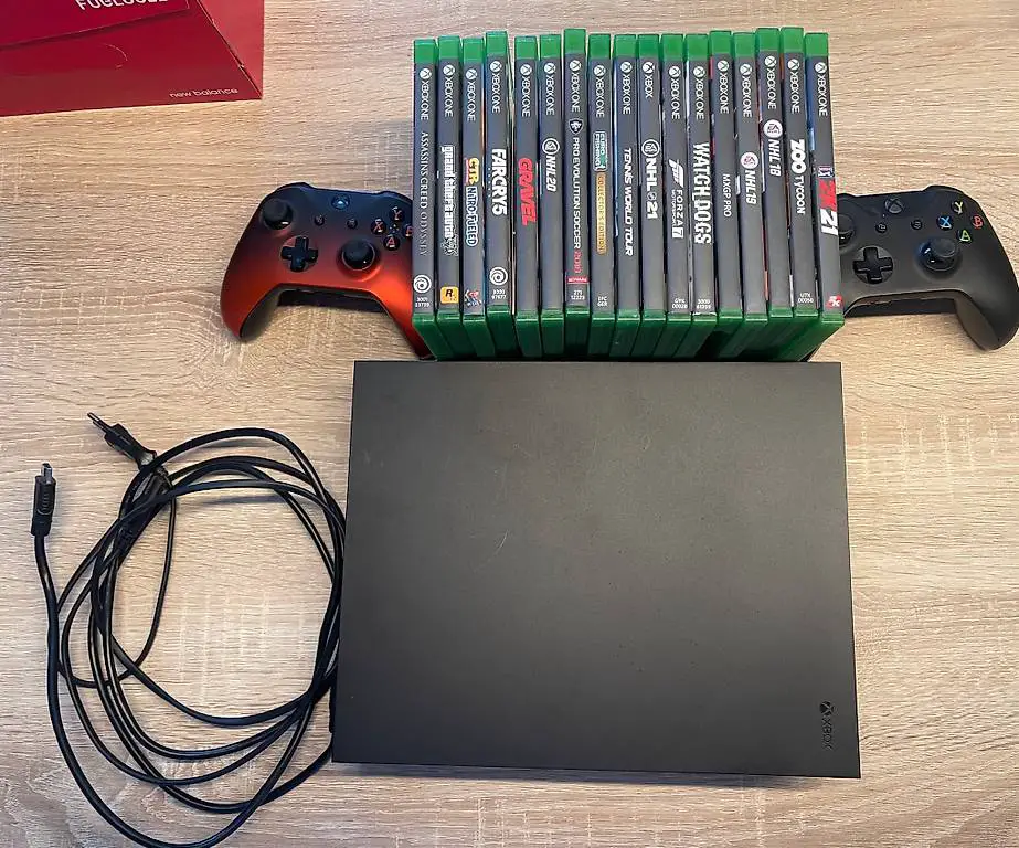 Xbox One X Konsole inkl. Zubehör
