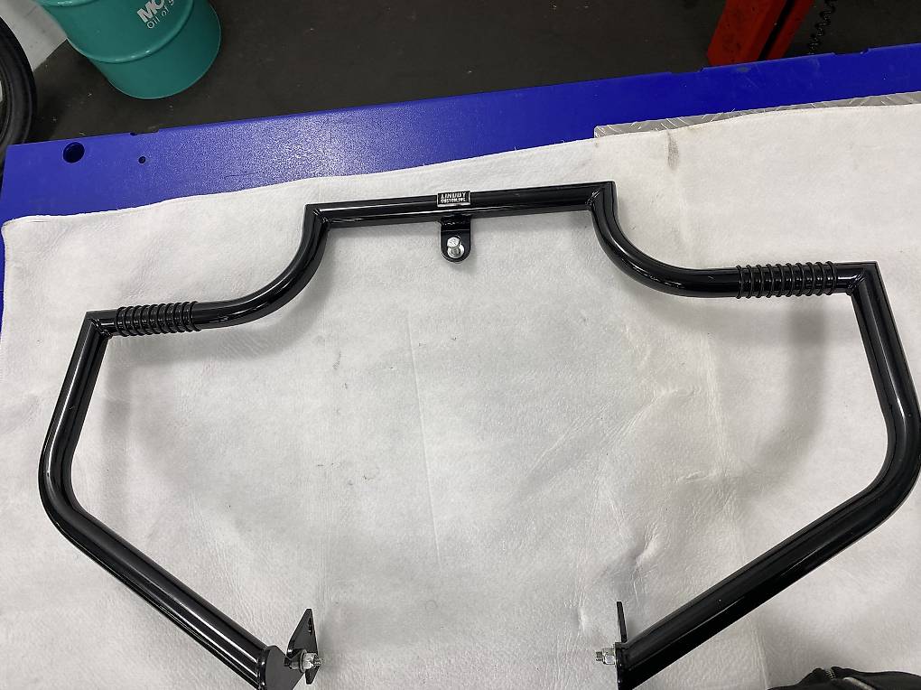 Harley Davidson Dyna Sturzbügel (06-17)