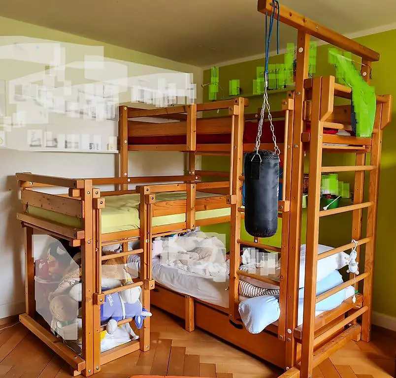 Billi-Bolli Dreier-Etagenbett über Eck