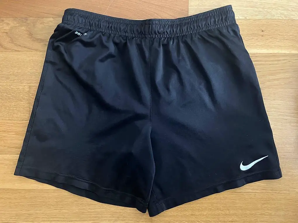 NIKE Shorts DRI-FIT schwarz Grösse 147-158