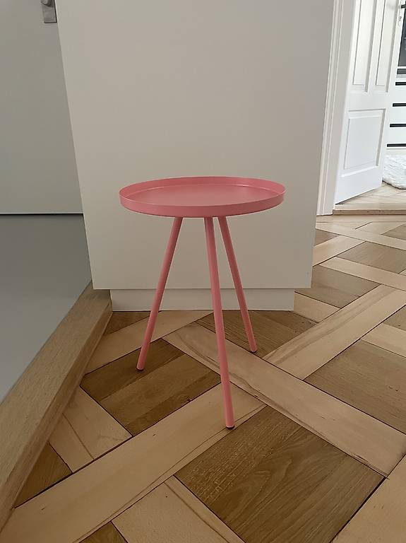 pinker Beistelltisch