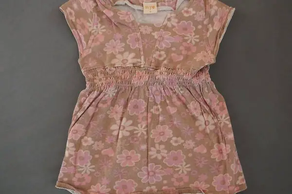 Schmuckes Blumen-T-Shirt, Gr. 98