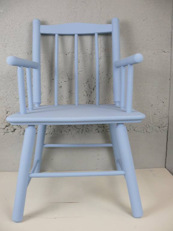 Kinderstuhl alt, frisch renoviert