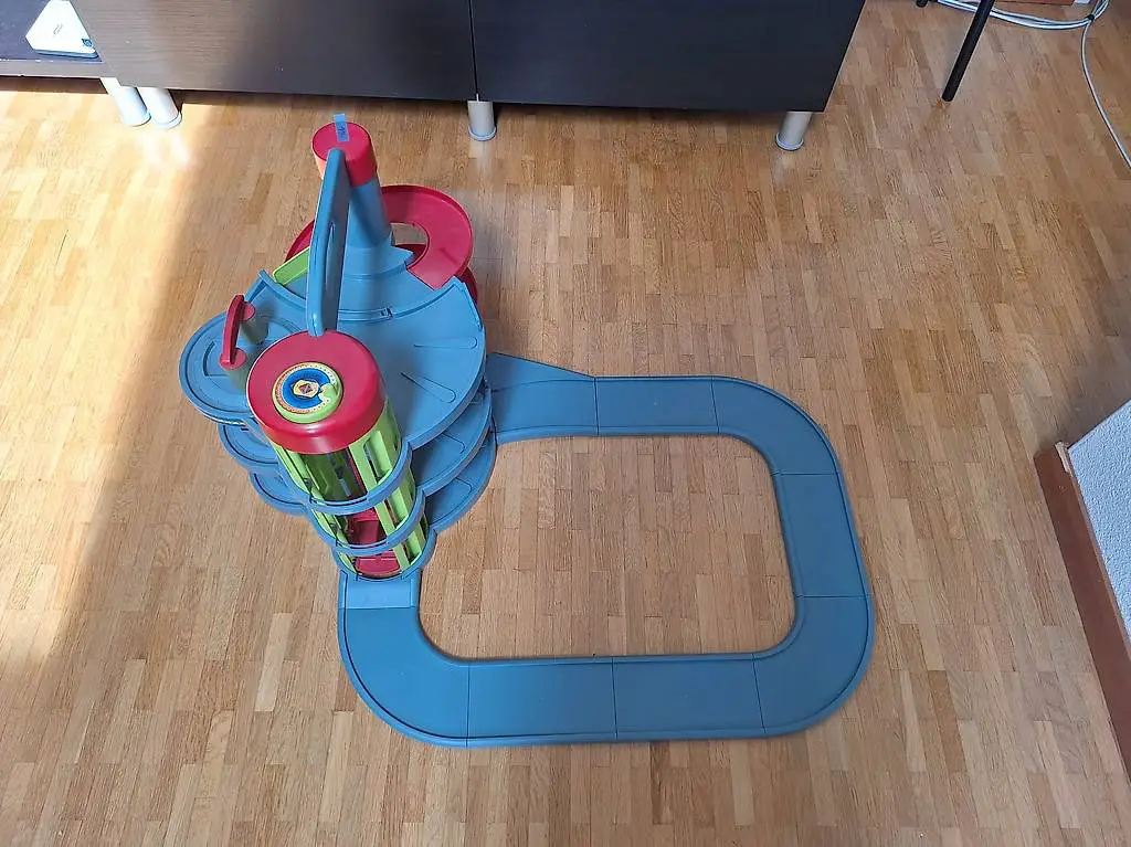 Spielzeugauto Parkhaus