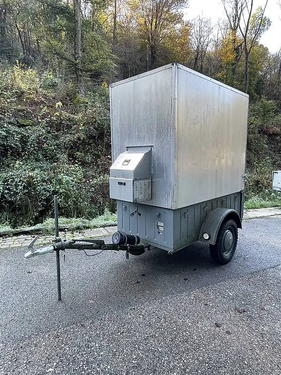 Anhänger / Kastenanhänger/ Kofferanhänger