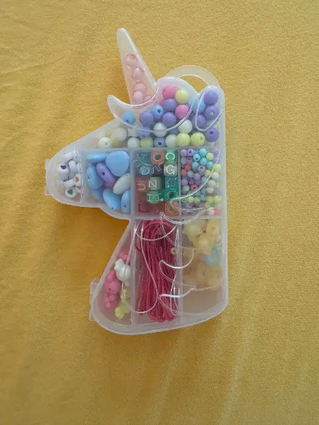 Neu: Bastelset Armbänder in Einhornverpackung