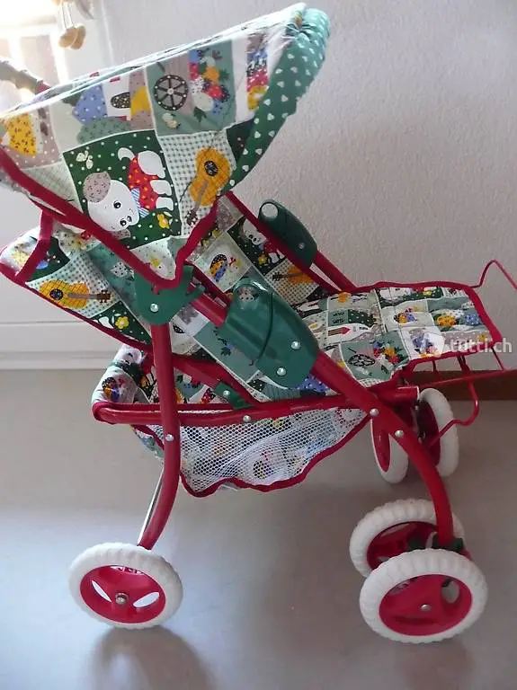 grosser Puppenbuggy mit grosser Babypuppe alles NEU