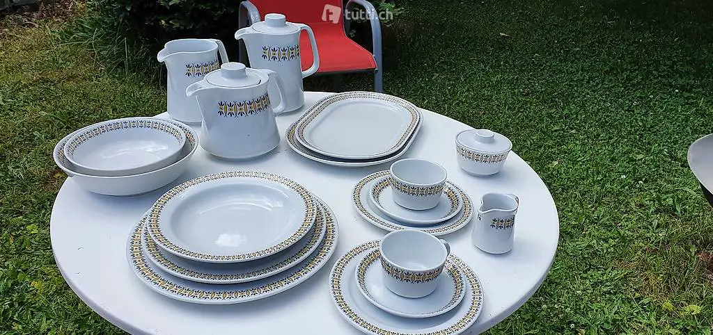 Porzellan Service Lilien Austria 18 teilig mit viel Zubehö