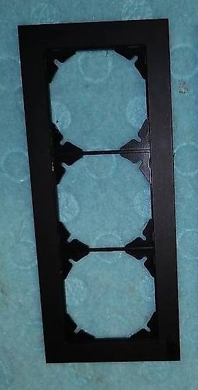 Feller Prestige schwarzes Metall 1x3 (88mm Kante)