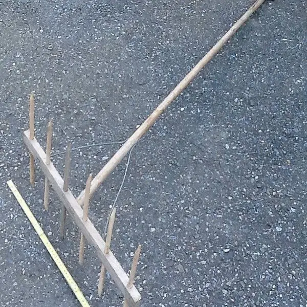 Schwarber Holzrechen antik