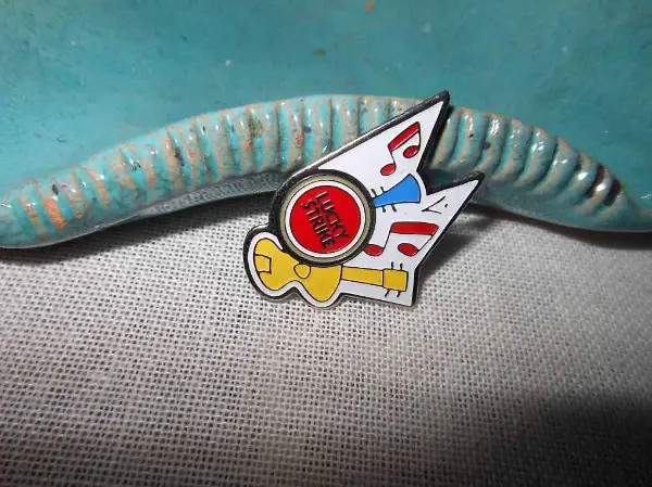 neuer Pin Lucky Strike