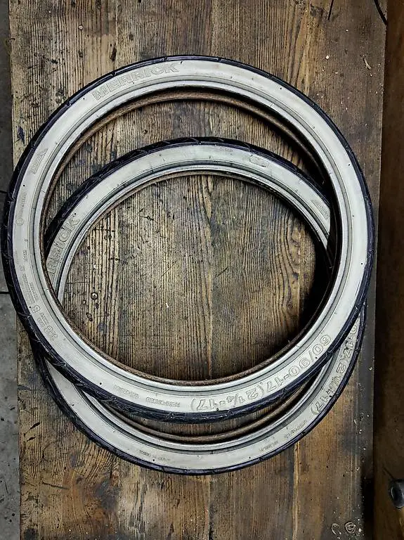 Pneu Merrick Weisswand