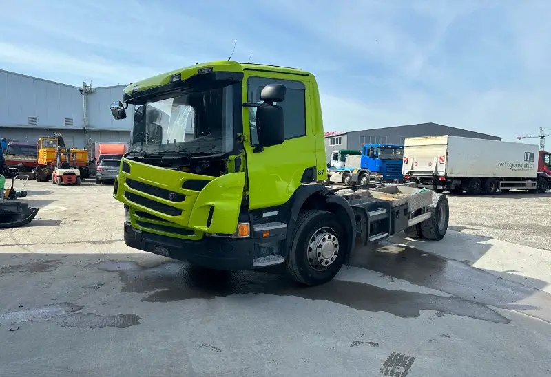 SCANIA, P280 4x2 Chassis-Kabine *Unfallwagen*, Chassis-Kabine