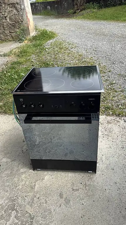 Backofen V-Zug Combair S mit Glaskeramik