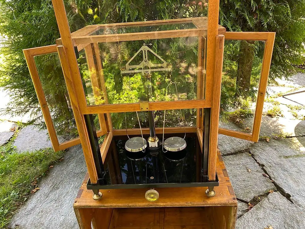 antike Feinwaage / Apothekerwaage Sartorius Göttingen