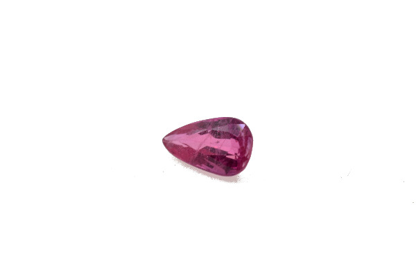 Rubin - 1.64 ct - Kissenschliff - NaturaL-Idar-Oberstein