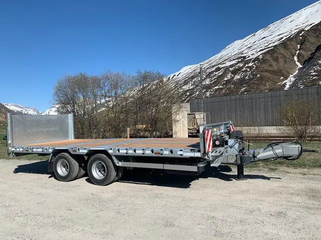 MÜNZ, Münz TAA 18, Tieflader