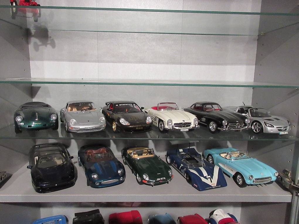 Diverse Automodelle Mssst. 1:18