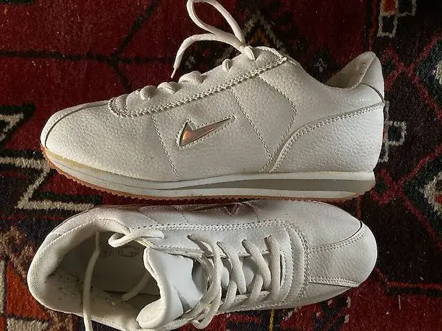 Turnschuh weiss Lederimitat