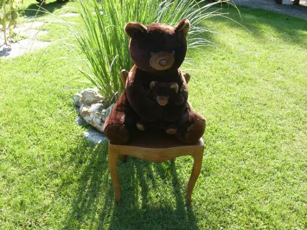 Peluche - Joli nounours brun avec son petit.