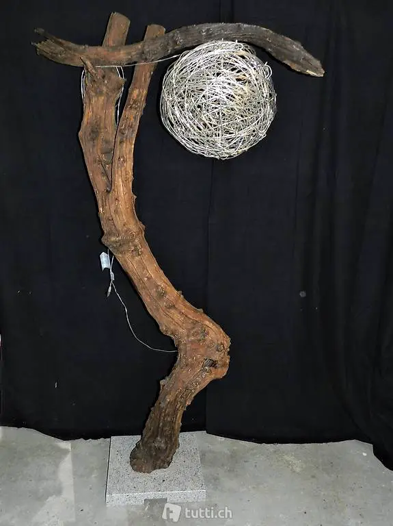 Holzskulptur / Lounge-Leuchte