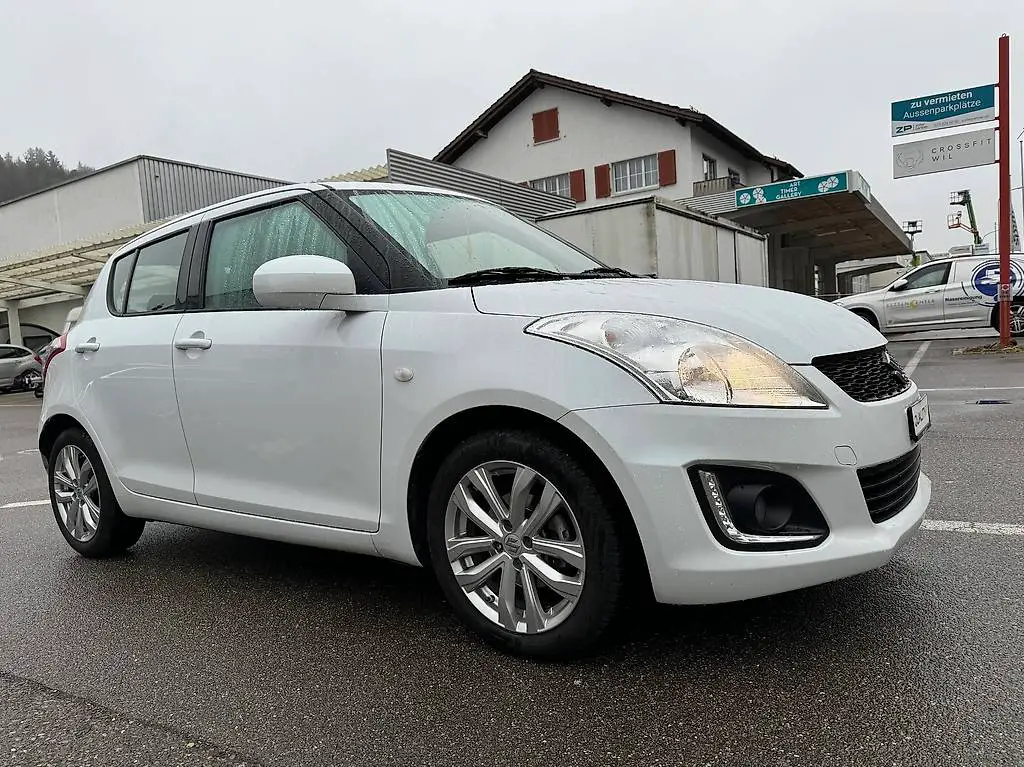 SUZUKI Swift 1.2i Automat 2017 - Nur 36 000 km 1-Hand