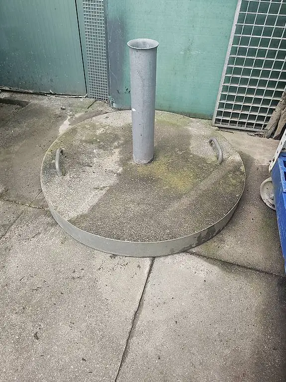 Sonnenschirmständer