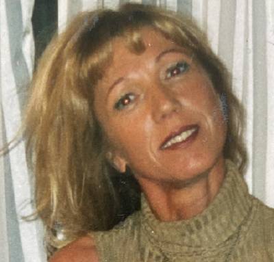 Corinne, jolie femme seule de 67 ans