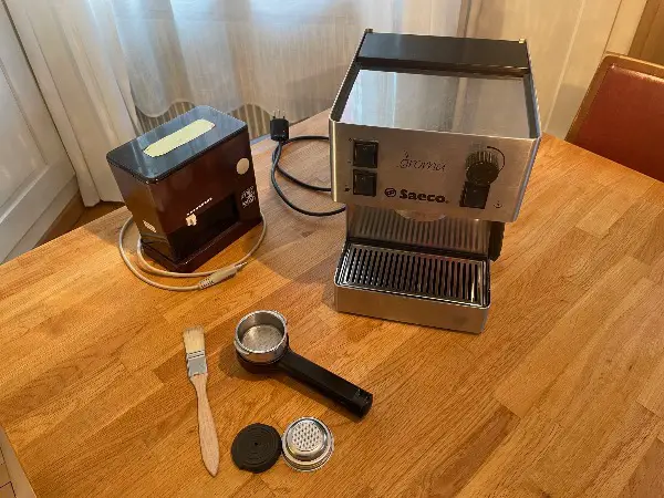 Saeco Aroma Siebträgermaschine und Miostar Kaffeemühle KM 78