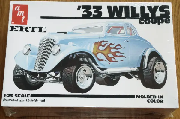 AMT ERTL "33 Willys Coupe 1:25