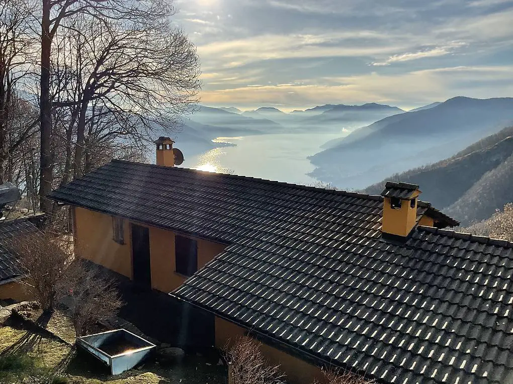 Brissago, ruhiges, einfaches, alleinstehendes Berghaus