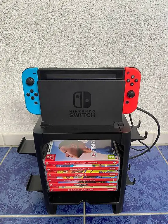Nintendo Switch inkl. Zubehör - Top-Zustand