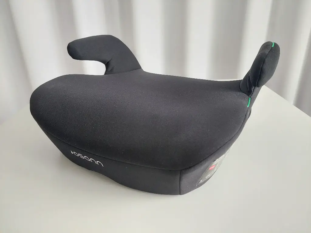 Osann Boost Auto-Kindersitzerhöhung, schwarz, fabrikneu