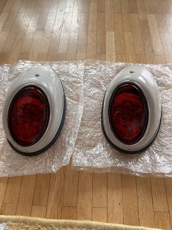 VW Käfer Rücklicht rechts und links, T1 55-7/61