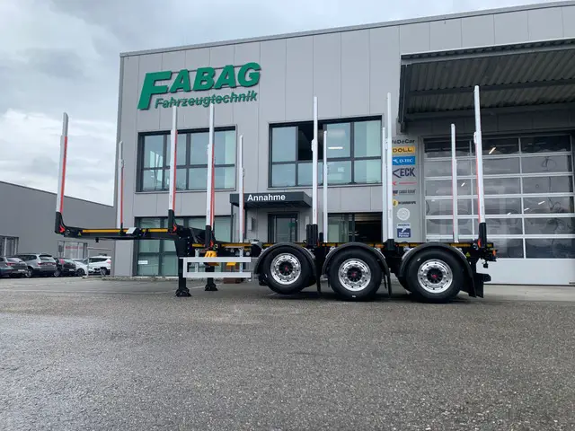 DOLL, LOGO 10X, Holztransport