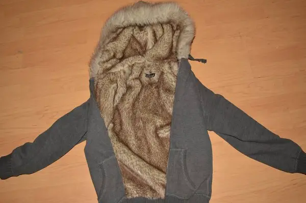 flauschiges Kunstpelz Jäggli GR.S