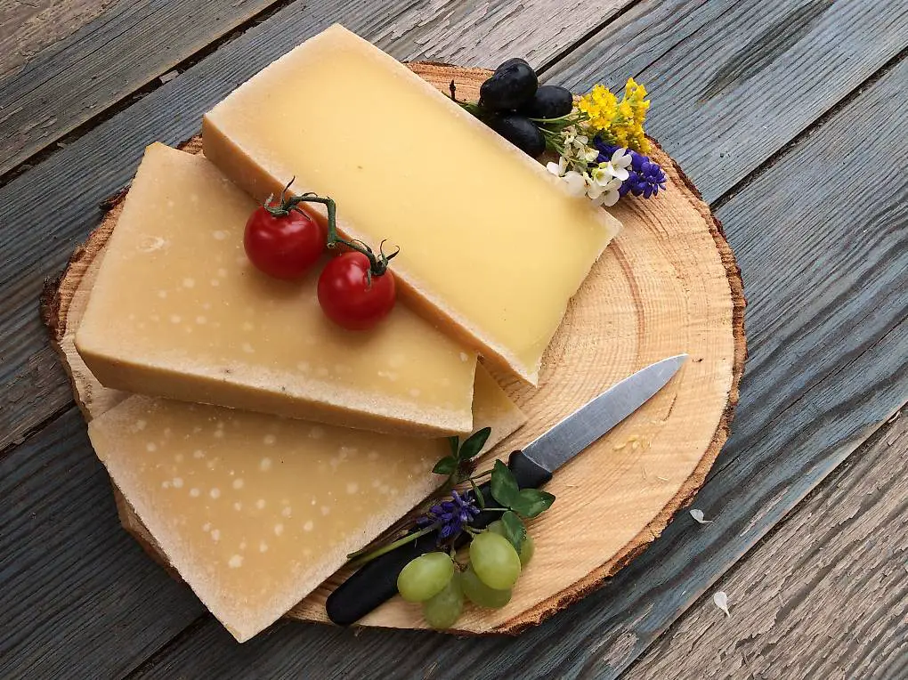 Bio Alpkäse sehr gut gereift, ab 30 Monaten