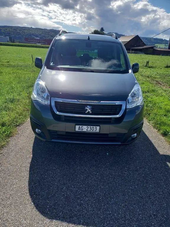 PEUGEOT Partner Tepee 1.6 BlueHDI 120 Allure