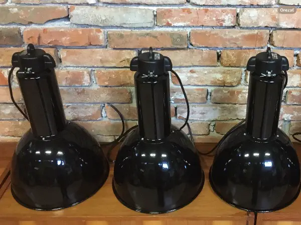 Drei komplett restaurierte Industrielampen 30 ér Jahre