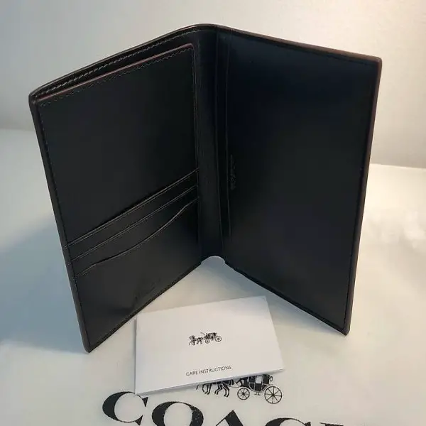 Porta passaporto Coach