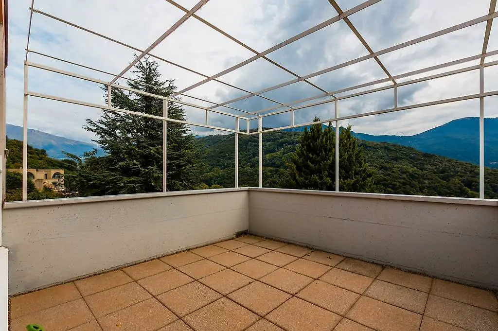 spazioso duplex con vista su lugano - 4.5 locali a lopagno