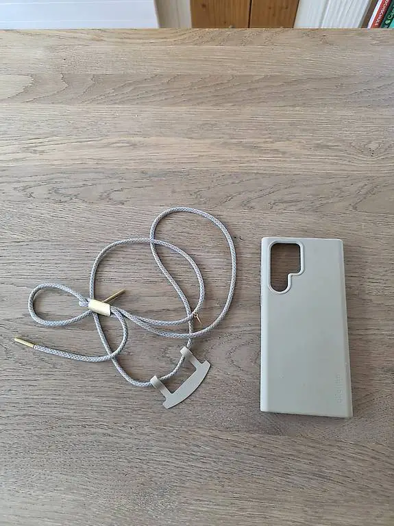 Handycover mit Kette für Samsung Galaxy S22 Ultra