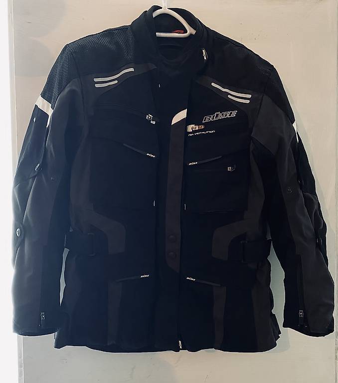 Motorradbekleidung (3 Stück) Büse und Bull-it