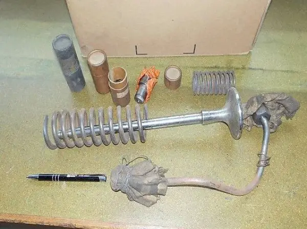 verschiedene Ersatzteile für 375 PS SULZER Dieselmotor