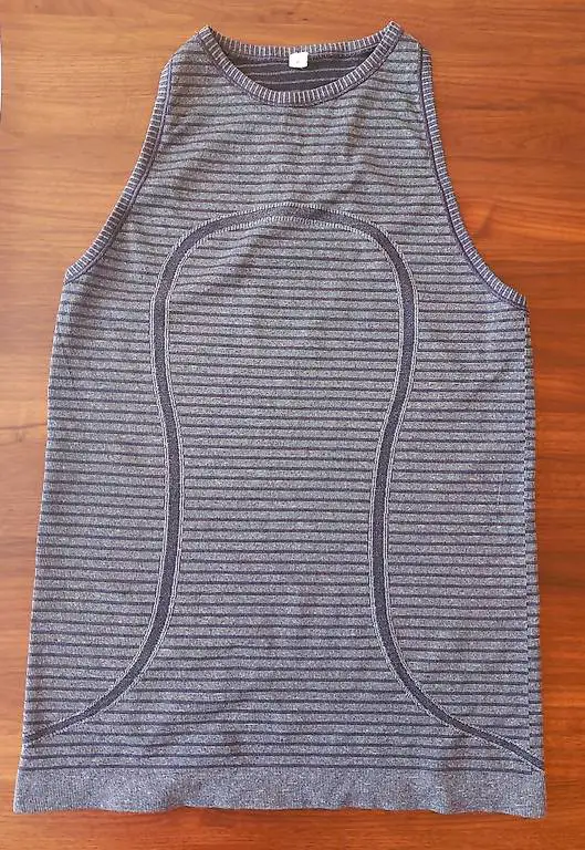 Sportshirt Lululemon (Grösse 6)